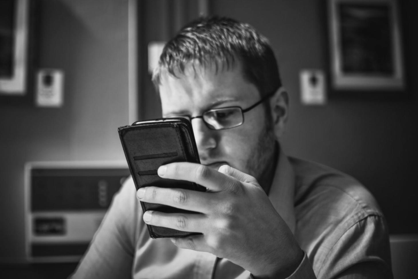 Prezentare vizuală a resurselor educaționale organizate pe categorii pentru studiu autonom